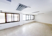 417m² office for sale in Alicante, photo