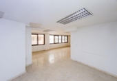 417m² office for sale in Alicante, photo
