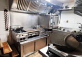 104m² bar for sale in Jaca, photo