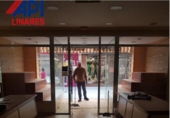 Local comercial en venta en Linares foto