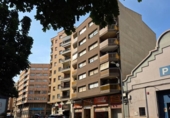 Local comercial en venta con 444m² en Lérida foto
