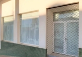 Local comercial en venta con 174m² en Cazorla foto