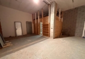 86m² commercial premises for sale in Bertamiráns, photo
