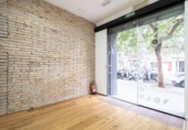 45m² salon de coiffure pour vente à Barcelone, photo