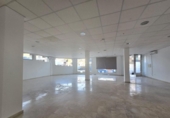 160m² locaux commerciaux pour vente à Alcalá de Guadaíra, photo