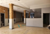 220m² locaux commerciaux pour vente à Alcalá de Guadaíra, photo