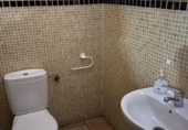Local comercial en venta en Linares foto