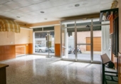 100m² commercial premises for sale in Elda, photo