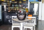 Local comercial
en traspàs
amb 100m² a Arona foto