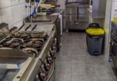 Local comercial
en traspàs
amb 100m² a Arona foto