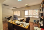 Oficina en venta con 260m² en Badajoz foto