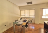 Oficina en venta con 260m² en Badajoz foto