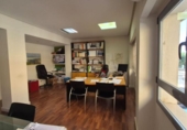 Oficina en venta con 260m² en Badajoz foto