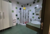Oficina en venta con 260m² en Badajoz foto