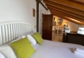 Hotel en venta con 600m² en Burgos foto