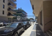 Local comercial en venta con 50m² en Cambrils foto
