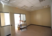 111m² commercial premises for sale in Petrer, photo