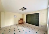 230m² commercial premises for sale in Elda, avenida de ronda photo