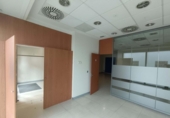 97m² commercial premises for sale in Guecho, photo