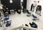 100m² hair salon for sale in Pontevedra, photo