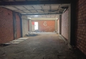372m² commercial premises for sale in Pontevedra, photo