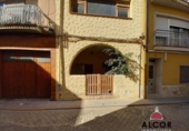 Edificio en venta con 335m² en Benicarló foto