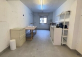 Local comercial en venta con 99m² en Vergara foto