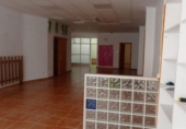 Local comercial en alquiler con 397m² en Novelda foto