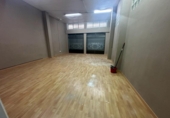 Local comercial en alquiler con 83m² en Elda foto