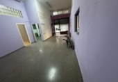 Local comercial en alquiler con 83m² en Elda foto