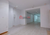 162m² locaux commerciaux pour location à Valence, photo