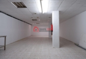 162m² locaux commerciaux pour location à Valence, photo