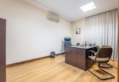 185m² bureau pour vente à Madrid, photo