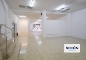 Local comercial en venta en Manresa, en la zona de la Parada, Carrer Pau Claris foto