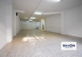 Local comercial en venta en Manresa, en la zona de la Parada, Carrer Pau Claris foto