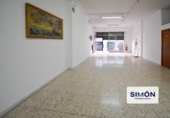 Local comercial en venta en Manresa, en la zona de la Parada, Carrer Pau Claris foto