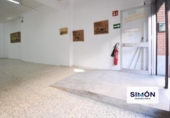 Local comercial en venta en Manresa, en la zona de la Parada, Carrer Pau Claris foto