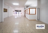 Local comercial en venta en Manresa, en la zona de la Parada, Carrer Pau Claris foto