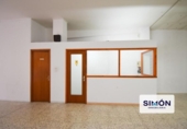 Local comercial en venta en Manresa, en la zona de la Parada, Carrer Pau Claris foto