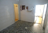 Local comercial en venta con 60m² en Barcelona foto