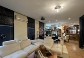 384m² offices for sale in Valladolid, photo