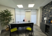 384m² offices for sale in Valladolid, photo