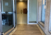 154m² commercial premises for sale in Pontevedra, photo