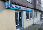 Local comercial en venta con 143m² en Porto do Son foto