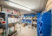 300m² commercial premises for sale in Albacete, photo