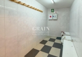 300m² commercial premises for sale in Albacete, photo