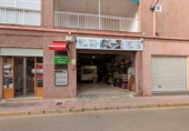 Local comercial en venta con 175m² en La Mata foto