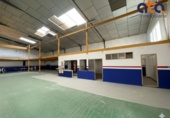 Nave Industrial en venta con 605m² en Zaratán foto
