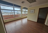 145m² office for rent in Seville, photo