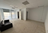 Local comercial en venta con 123m² en Tomares foto